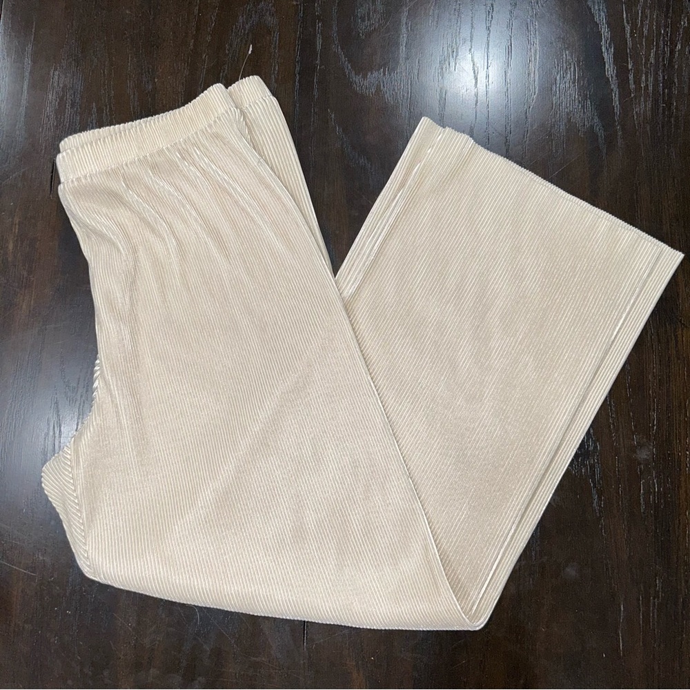 NWOT anthropology RO&DE Casual Plisse pants, wide leg pleated woman’s La… - Picture 2 of 7